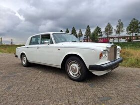 Rolls-Royce Silver Shadow II (1977) - als Lot 111 an der Dutch Auction Company "Extravaganza" Versteigerung 2024 Rolls-Royce Silver Shadow II (1977) - als Lot 111 an der Dutch Auction Company "Extravaganza" Versteigerung 2024