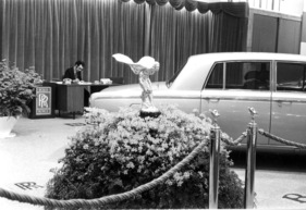 Rolls-Royce Silver Shadow - die englsichen Fahrzeuge von RR und Bentley erfreuen sich sehr hoher Wiederverkaufspreise - am Genfer Automobilsalon 1974