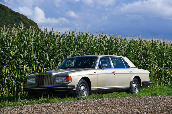 Rolls-Royce Silver Spur (1982) - als Lot 133 angeboten an der Versteigerung Oldtimer Galerie Toffen vom 16. Oktober 2021