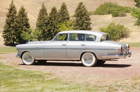 Rolls-Royce Silver Wraith LWB Special Saloon Vignale (1954) - an der Bonhams Quail Lodge Auktion vom 14./15. August 2014 als Lot 239 (1954)