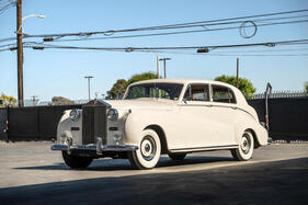 Rolls-Royce Silver Wraith LWB Touring Limousine (1957) - als Lot 116 an der Bonhams “The Scottsdale Auction” 2025