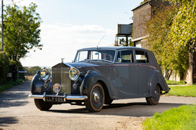 Rolls-Royce Silver Wraith Touring Limousine by H.J. Mulliner (1950) – als Lot 173 an der London-Versteigerung 2025 von RM Sotheby's