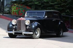 Rolls-Royce Silver Wraith Touring Limousine by Hooper (1953) - Lot 081 an der Artcurial Musée Automobile du Château de Vernon Versteigerung 2025