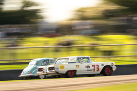 Bild Romain Dumas Ford Thunderbird (1959) - Goodwood Revival 2019