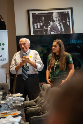 Romano Artioli mit Enkelin Elisa