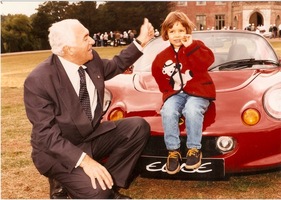 Romano und die junge Elisa Artioli in den Neunzigerjahren