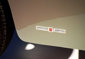 Rometsch Beeskow Cabriolet (1951) - Die Plakette benennt den Karosseriebauer