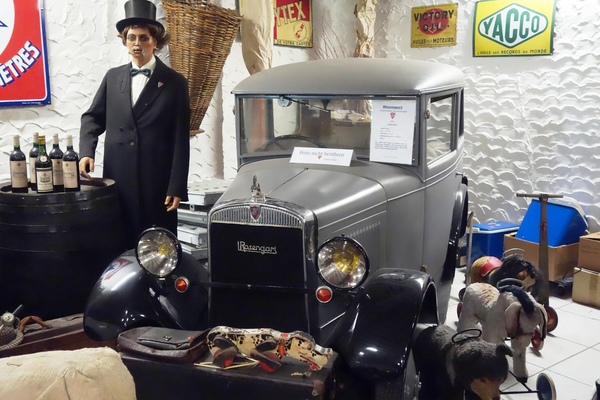 Rosengart LR 2 Limousine (1928) im Rosengart-Museum in Bedburg-Rath