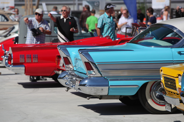 Rot-Blau-Gelb - der Fiat 127 versteckt sich geradezu - Dolder Classics August 2018