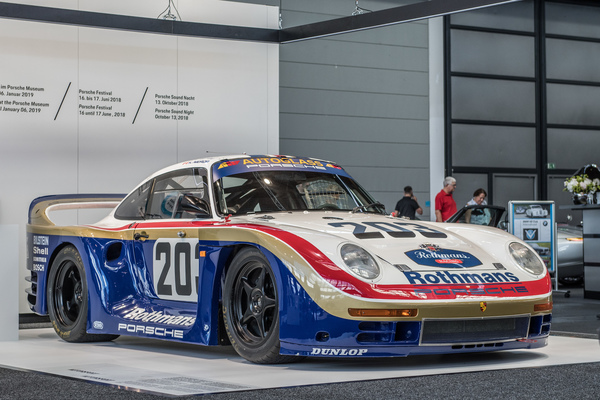 Bild Rothmans Porsche 961 - das Originalfahrzeug von Claude Haldi von Le Mans 1987 - Motorworld Classics Bodensee 2018
