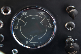 Rover 100 P4 (1959) - Anzeigen für Wassertemperatur, Stromstärke und Tankstand