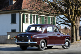 Rover 100 P4 (1959) - die Heckpartie wurde 1954 zugusten von mehr Kofferraum modifiziert Rover 100 P4 (1959) - die Heckpartie wurde 1954 zugusten von mehr Kofferraum modifiziert