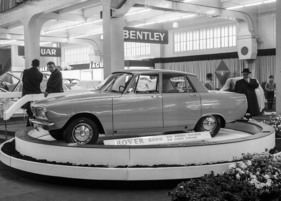 Rover 2000 (1964) - "um Jahre voraus" - eine gewisse Übertreibung darf ja erlaubt sein - am Genfer Autosalon 1964