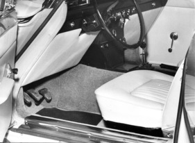 Rover 2000 (1964) - umfangreiche Innenraumpolsteriung zur Verminderung von Unfallfolgen - Genfer Automobilsalon 1964