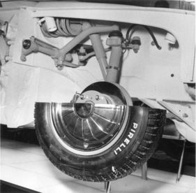 Rover 2000 (1965) - Vorderradaufhängung mit modernen Charakteristiken - Genfer Automobilsalon 1965