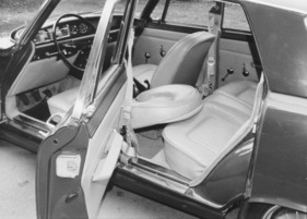 Rover 2000 TC (1966) - Blick ins Innere eines Testwagens