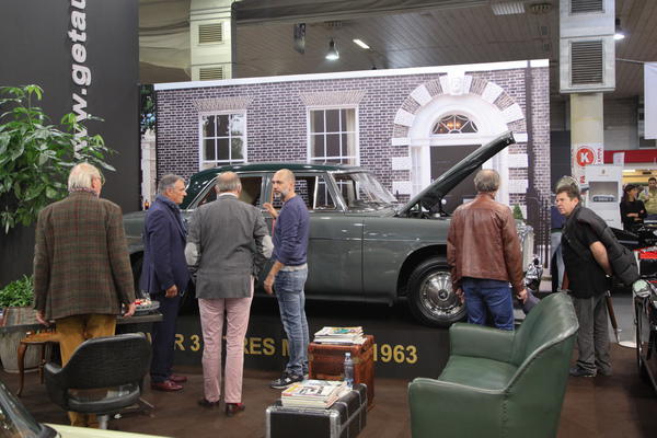 Bild: Rover 3 Litre von 1963 - Anziehungspunkt auf erhobener Position - Auto e Moto d'Epoca in Padua 2018