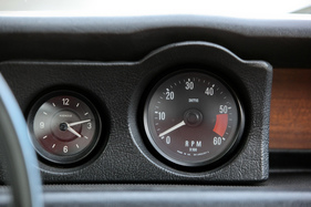 Rover 3500 V8 (1970) - Drehzahlmesser in klassischer Bauweise