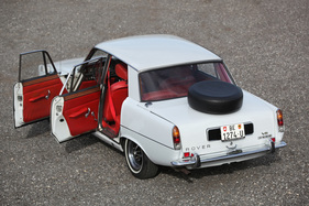Rover 3500 V8 (1970) - kontrastierendes Interieur zum weissen Äusseren