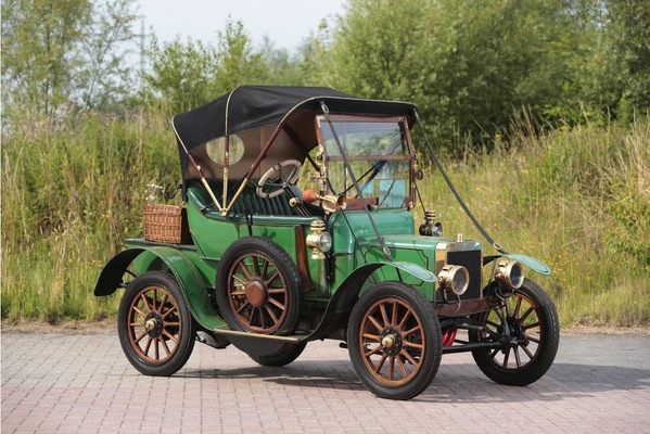 Bild: Rover 8 HP Tourer (1910) - angeboten als Lot 356 an der Versteigerung "Les Grandes Marques du Monde au Grand Palais" von Bonhams am 6. Februar 2014