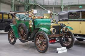 Rover 8 HP Tourer (1910) - wurde als Lot 356 an der Bonhams Auktion im Grand Palais in Paris am 6. Februar 2014 versteigert