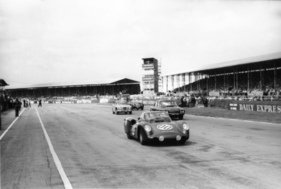 Rover-BRM für Le Mans 1963 - Ehrenrunde zusammen mit dem T4 Strassen-Prototyp, dem Jet 1 und dem T3