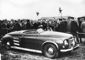 Rover Jet 1 (1950) - bei der Vorstellung in Silverstone (?) Rover Jet 1 (1950) - bei der Vorstellung in Silverstone (?)