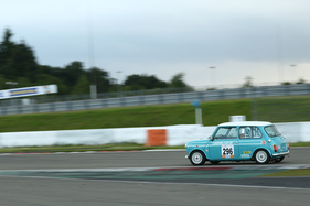 Rover Mini SP1 (1993) bei der Historic Trophy Nürburgring 2016 - Kampf der Zwerge