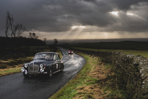 Rover P4 100 (1960) - LeJog Rallye 2019 - Tipp 1: Der Navigator sagt, wo es lang geht, nicht der Vordermann