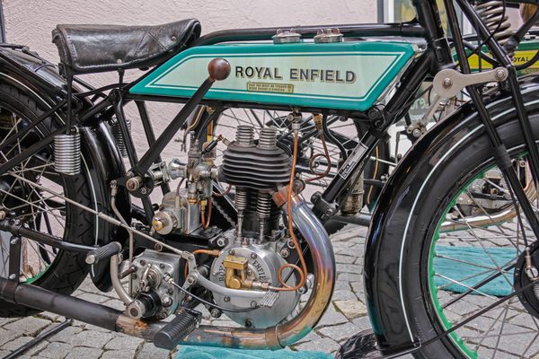 Royal Enfield Standard 350 (1925) – Tübingen-Classic 2023