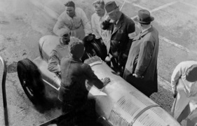 Rudolf Caracciola auf dem Mercedes-Benz W125 - Grosser Preis von Donington (1937)