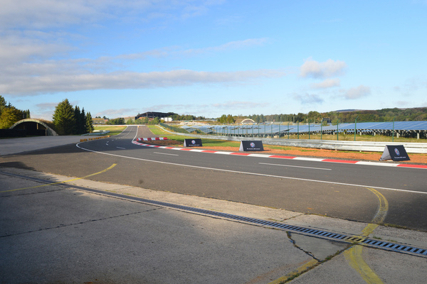 Rundkurs Flugplatz Pferdsfeld - Links nach Gegengerade