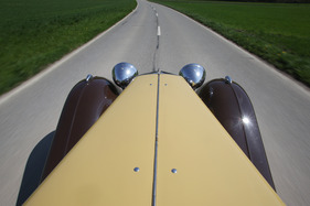 S.S. One Tourer (1933) - die lange Haube ist imposant