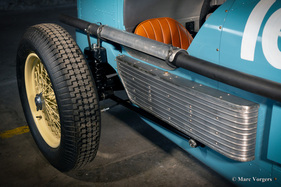 SEFAC Grand Prix (1934) - Öltank der Trockenschmierung, zur Kühlung gerippt