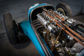 SEFAC Grand Prix (1934) - U-Motor in Form von zwei Vierzylinder-Reihenmotoren mit 2x2 obenliegenden Nockenwellen und 2 gegenläufigen Kurbelwellen SEFAC Grand Prix (1934) - U-Motor in Form von zwei Vierzylinder-Reihenmotoren mit 2x2 obenliegenden Nockenwellen und 2 gegenläufigen Kurbelwellen