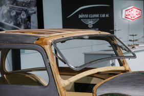 SS1 Airline (1935) - fortgeschrittener Restaurierungsprozess bei Dönni Classic Cars - 38. Auto Zürich 2025