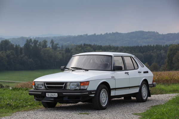 Saab 900 Turbo 16 (1984) - war mit 4,7 Meter Länge weniger kompakt, als er aussah