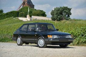 Saab 900 Turbo 8 (1989) - als Lot 147 angeboten an der Artcurial Le Mans Classic Versteigerung am 2. Juli 2022 (1989)