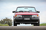 Saab 900i 16 Cabriolet (1990) - von vorne kaum von den übrigen 900-ern zu unterscheiden (© Bruno von Rotz, 2014) Saab 900i 16 Cabriolet (1990) - von vorne kaum von den übrigen 900-ern zu unterscheiden (© Bruno von Rotz, 2014)