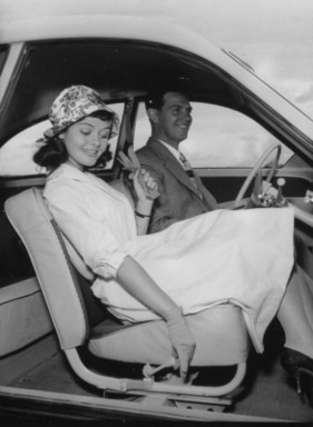 Saab 93 B (1959) – in Längsrichtung verstellbare Einzelsitze