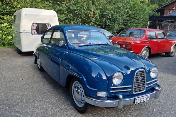 Saab 96 (1963) mit Zweitakter und Saabo-Anhänger – IntSAAB 2025