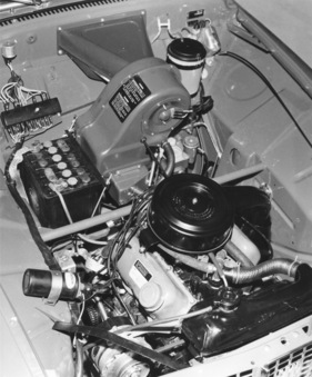 Saab 96 (1967) - so sah ein jungfräulicher Motorraum eines V4-Modelles aus