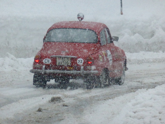 Bild: Saab 96 (1968) - Vorjahres-Sieger Team Musfeld/Toffol an der WinterRaid 2014