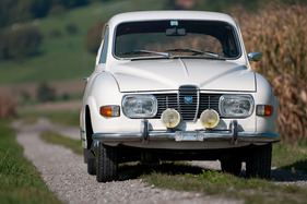 Saab 96 V4 Deluxe (1969) - das 69-er-Modell hatte bereits rechteckige Scheinwerfer