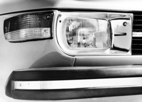 Saab 99 (1974) – H4-Scheinwerfer mit serienmässiger Wisch-Wasch-Vorrichtung