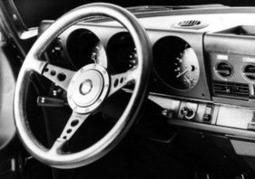 Saab 99 EMS (1976) – für die USA mit Leder-Sportlenkrad