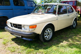 Saab 99L in einer späteren Ausführung – Bockhorner Oldtimermarkt 2025