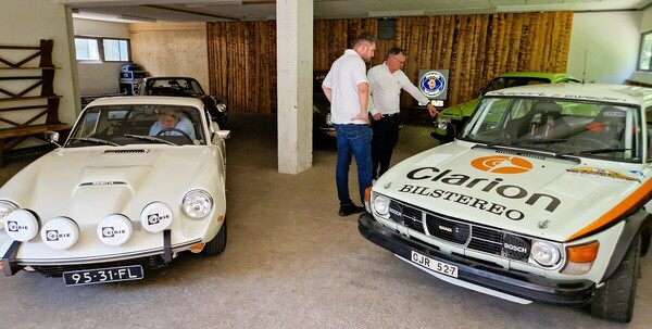 Saab Sonett II (1966) und Saab 99 Turbo (1981) in der Rallye-Garage – IntSAAB 2025