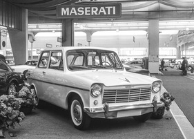 Sabra Carmel 12 (1965) - gut proportionierter Familienwagen mit Kunststoffkarosserie und Ford 1,2-Liter-Motor - Genfer Automobilsalon 1965