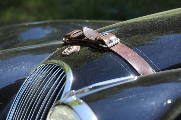 Sahara-Staub auf den Autos passend zum Motto - 30. BCCM St. Moritz "Safari Edition" 2024